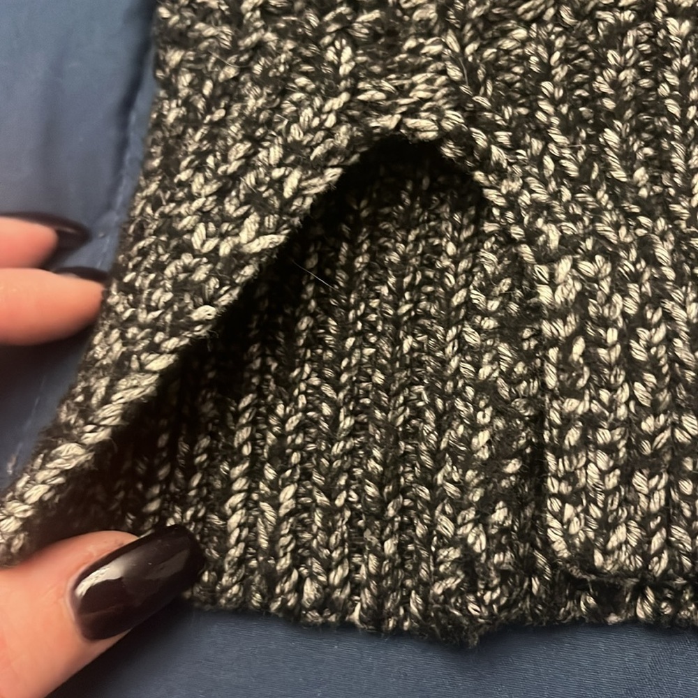VS pullover hoodie - Picture 3 of 5
